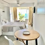 Апартаменти Little