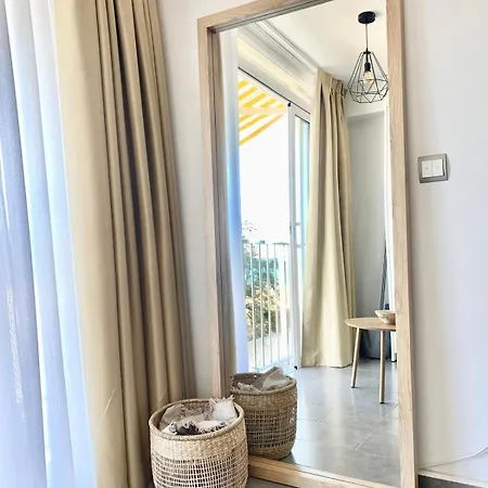 アパート Little プラヤ・デアロ